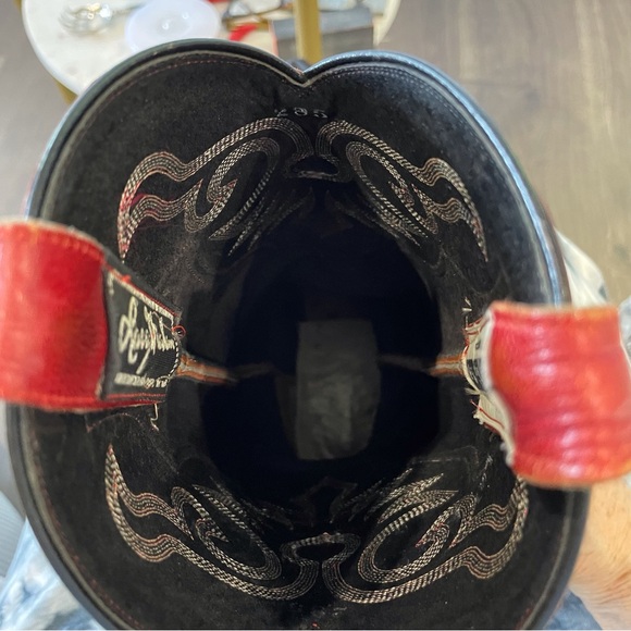 Handcrafted Leather Cowboy Boots with Overlay Details - Picture 9 of 13